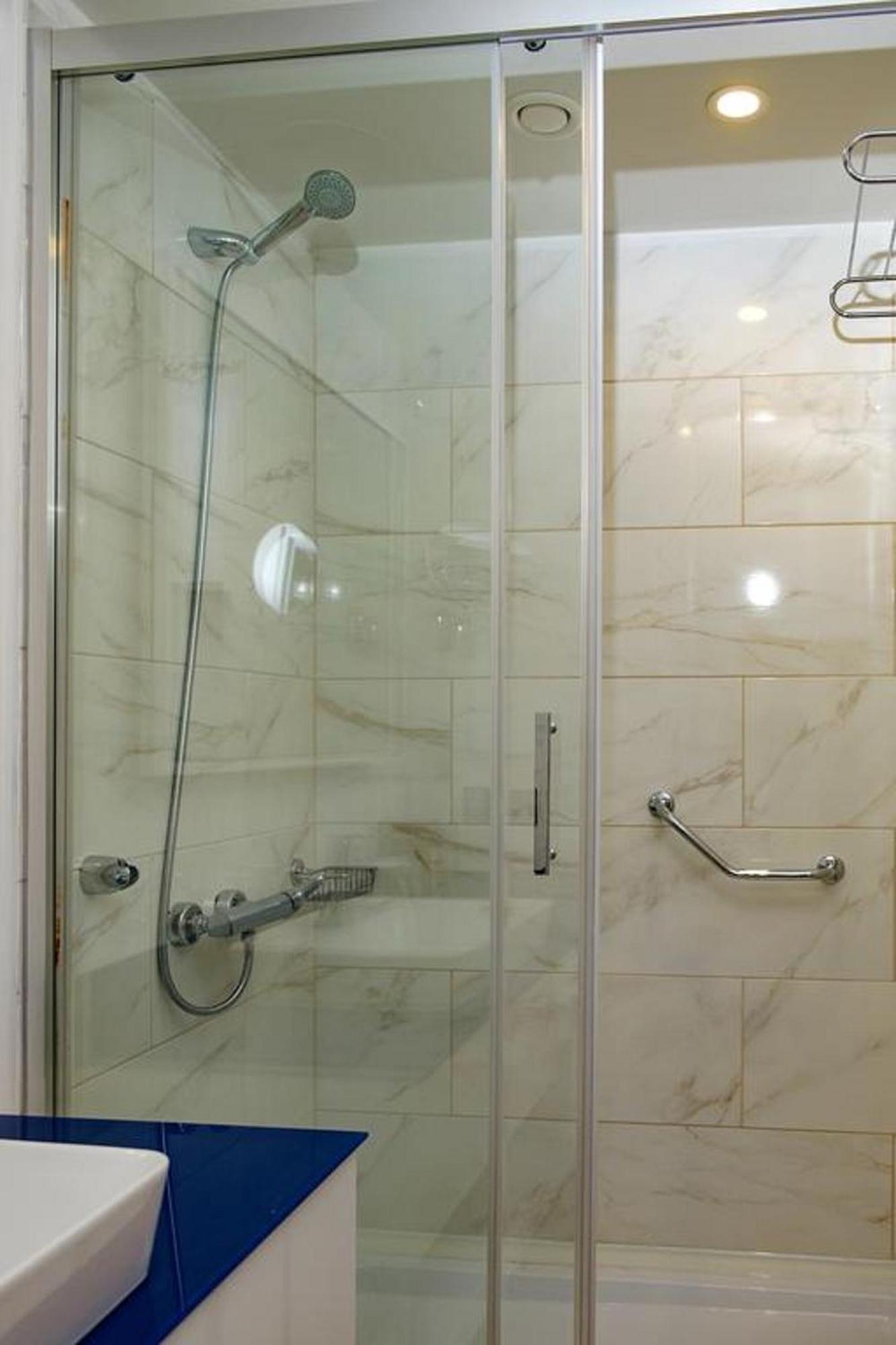 Orbi City Twin Towers Apartment Batumi Exterior foto