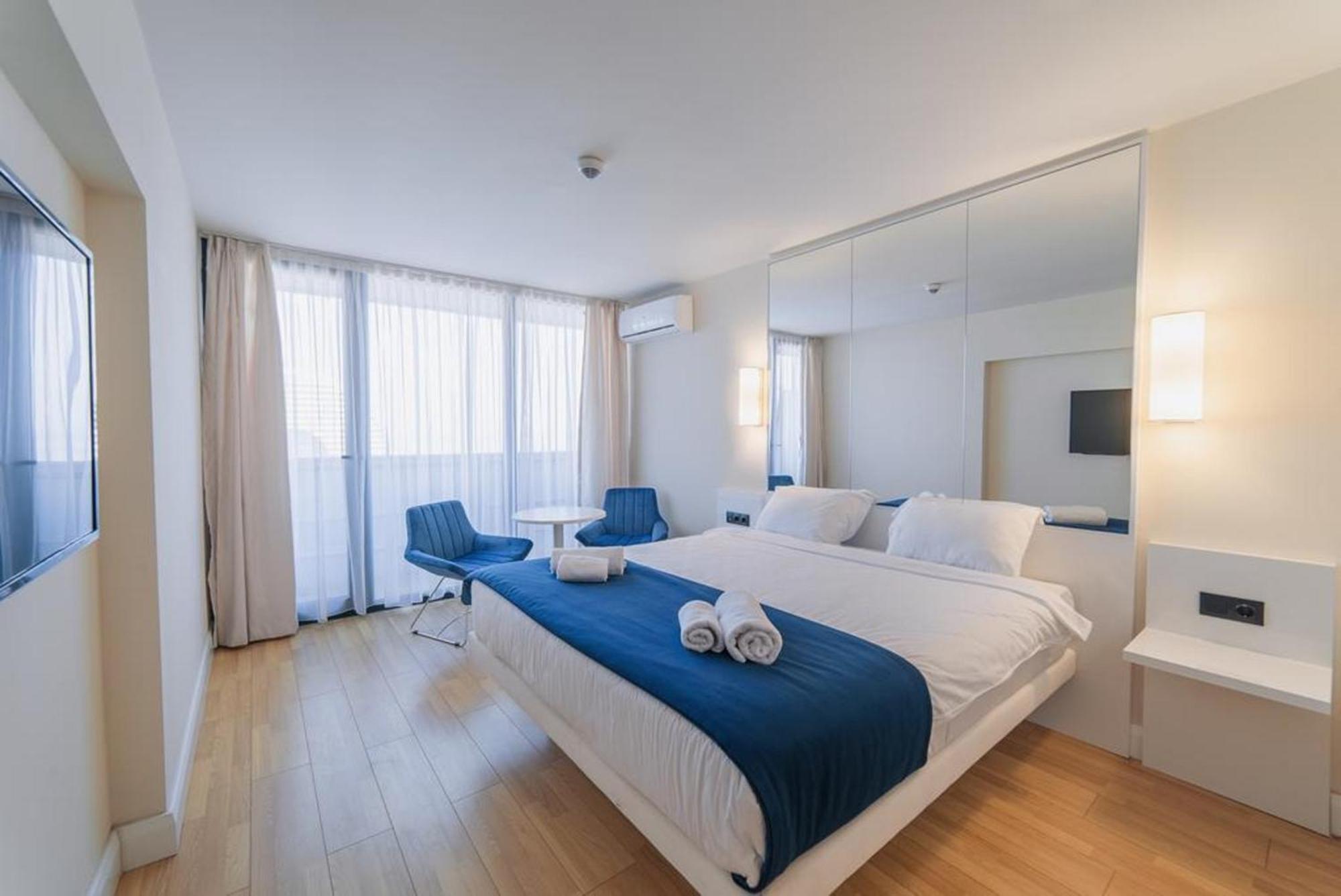 Orbi City Twin Towers Apartment Batumi Exterior foto